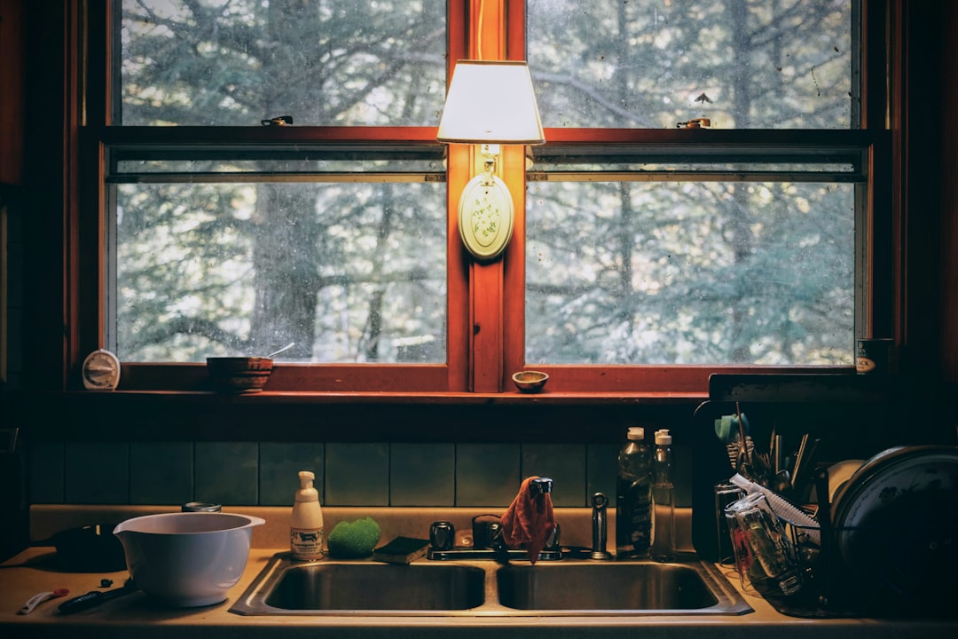 What Time Should You Stop Eating Before Bed? Here's What Science Says